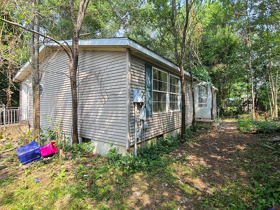 2nd image of 1627 Nine Mile Rd