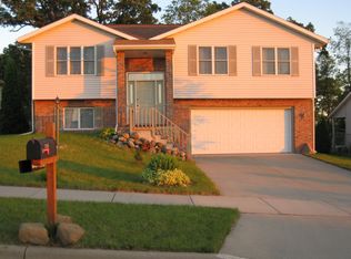 1245 W Blooming Field Dr, Whitewater, WI 53190