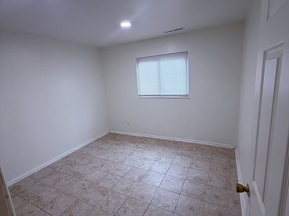 3rd image of 780 Moon Rd #1