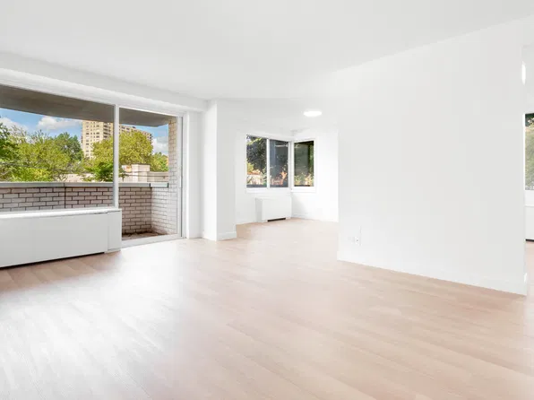 3333 Henry Hudson Pkwy image 1 of 7