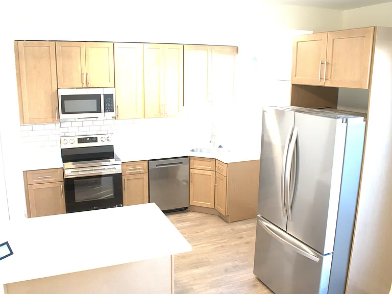 117 S Wickham Rd — Photo 28