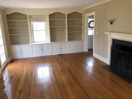 living room with fireplace - Woodbury Rd