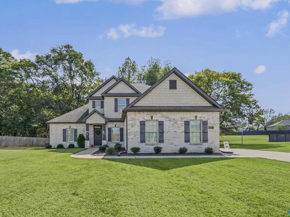 108 Ivy Meadow Cir, Hazel Green, AL 35750