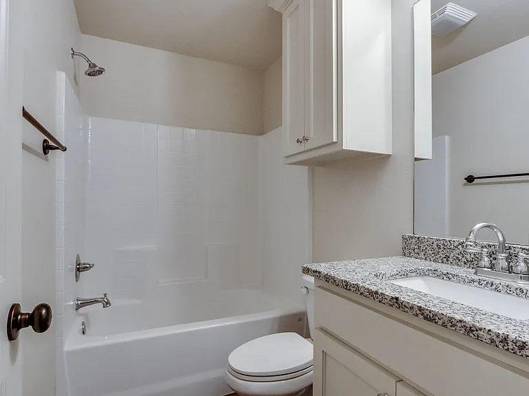 412 Chalk Hill Ct — Photo 26