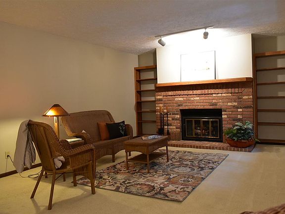 5th image of 3902 Sherwood Forest Dr