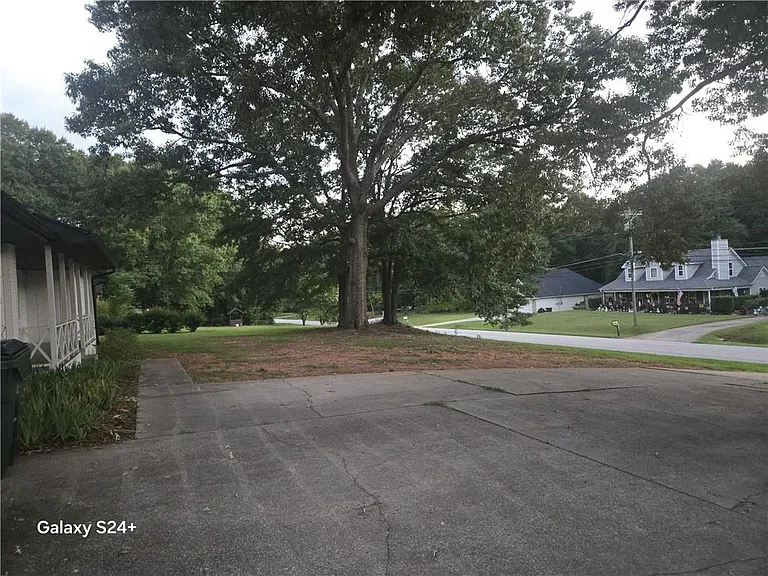1670 Christian Cir — Photo 31