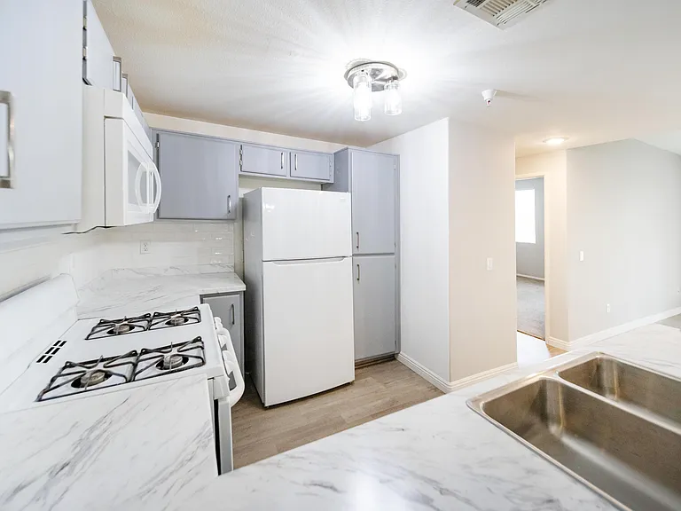 31241 Taylor Ln — Photo 11