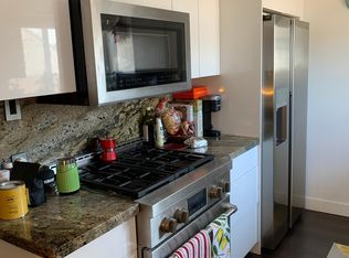 11355 Washington Pl #10, Los Angeles, CA 90066