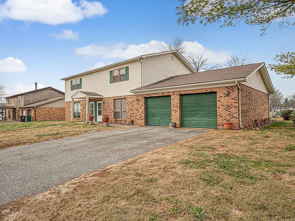 2nd image of 945 Belle Valley Dr