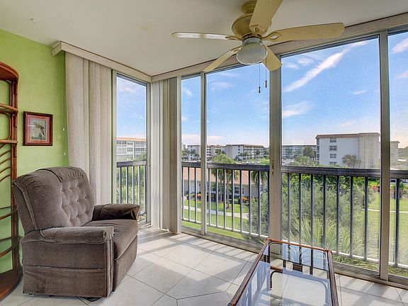5th image of 900 Dogwood Drive #440