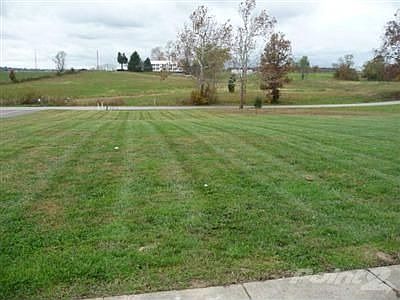 2nd image of 727 Charlie Norris Rd