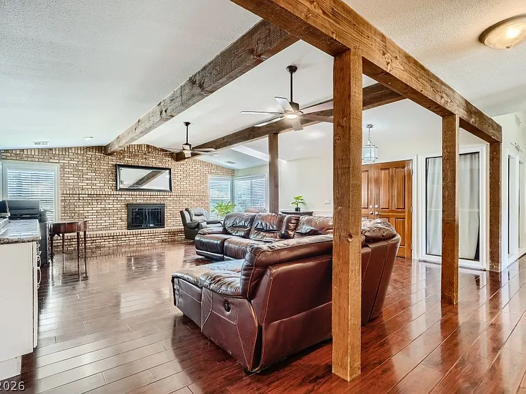 5945 N El Capitan Way — Photo 7