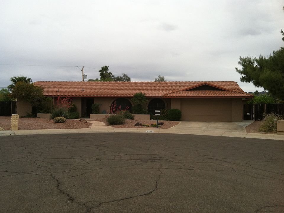 1st image of 2717 E Laurel Ln