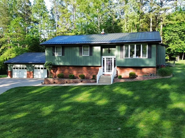 774 S Thompson Ln, Paoli, IN 47454