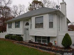 47 Madison St, Mastic, NY 11950