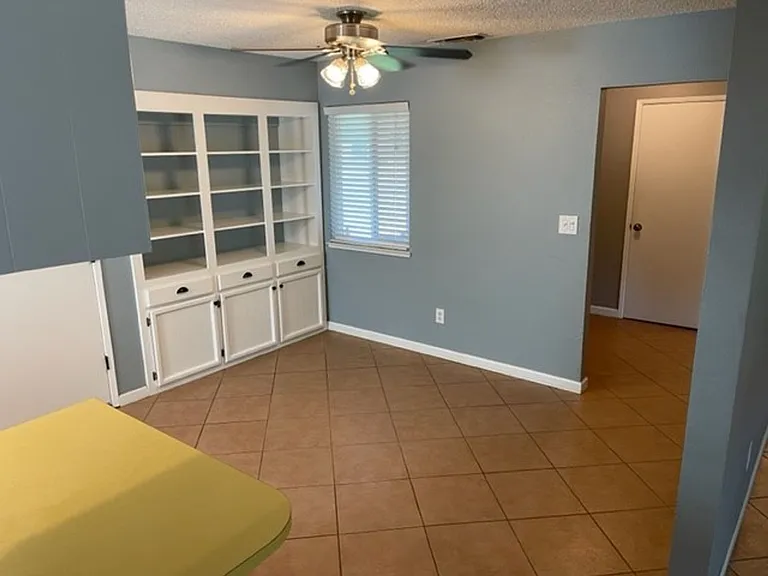 1825 Vista Creek Dr — Photo 4