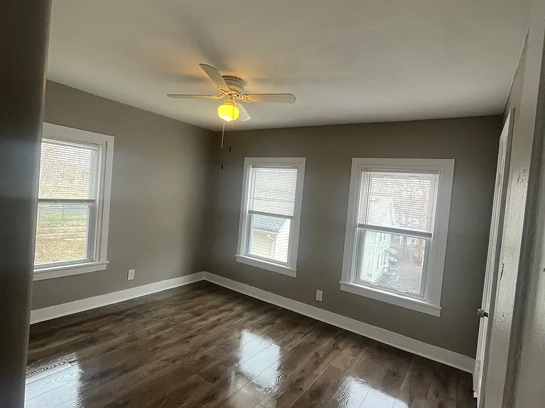 5 Walkers Ct — Photo 4