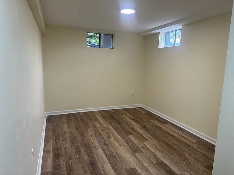 541 S Eaton St — Photo 14