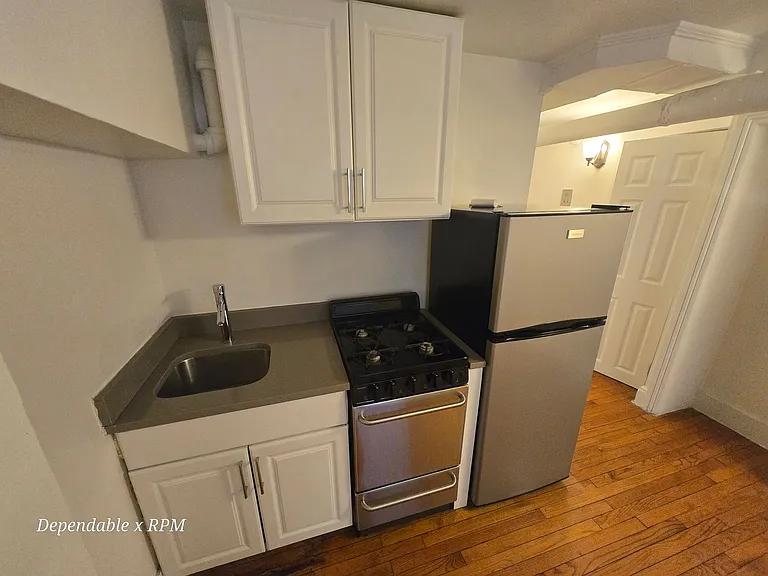 86 Charles Street — Photo 4