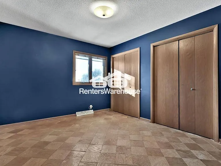 1241 Holly Dr E — Photo 10