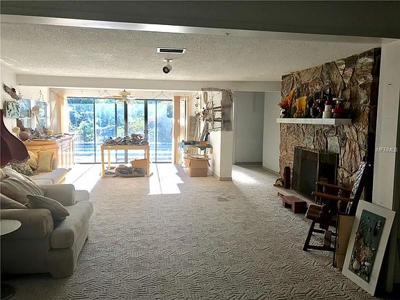 4th image of 303 Shoreland Dr