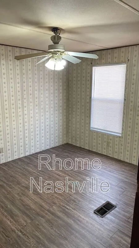 2 bed, 1.0 bath, 784 sqft, $1,000 — Photo 3