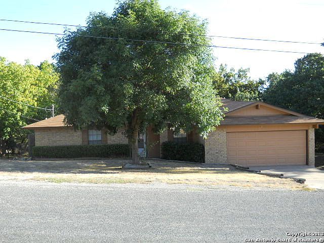 1st image of 122 N Drew Lane