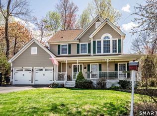 24 Vicki Ln, Southington, CT 06489