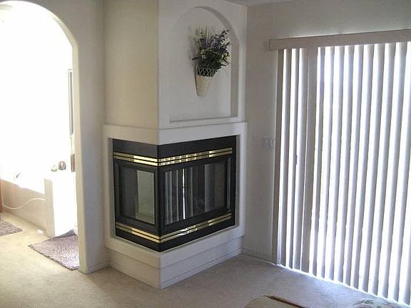 Master Suite w/Fireplace