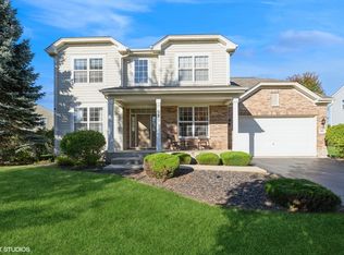 610 Erin Dr, Elgin, IL 60124