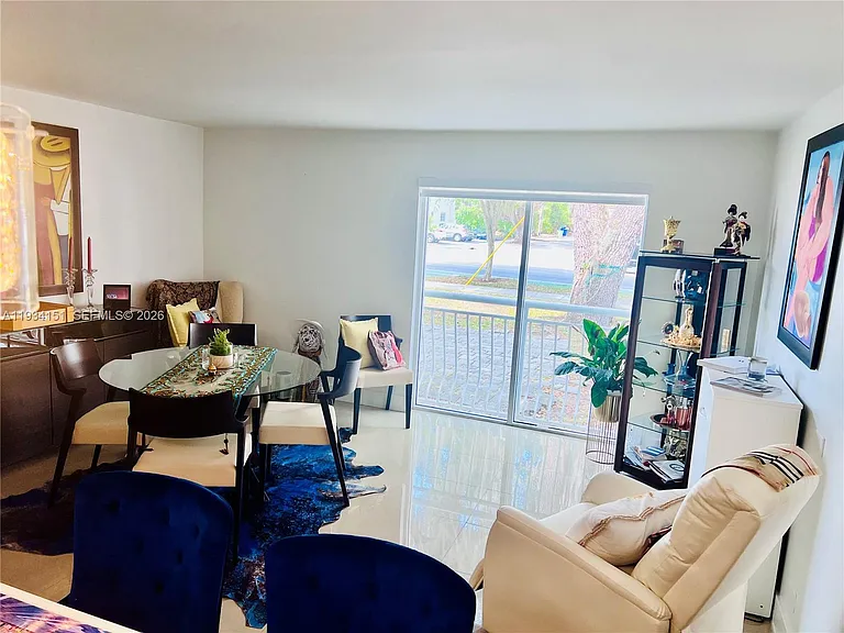 3101 SW 27th Ave #101 — Photo 8