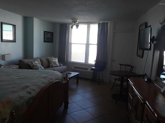 5th image of 313 S Atlantic Ave #416