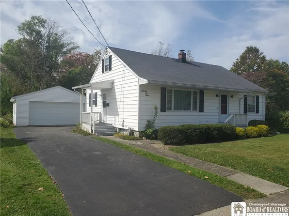62 Chautauqua Ave, Jamestown, NY 14701