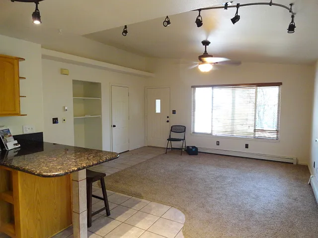 3 bed, 1016 sqft, $1,800 — Photo 4