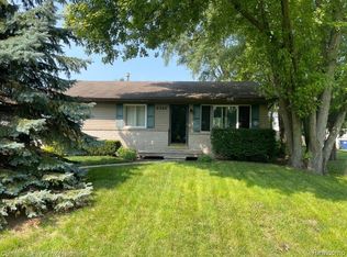 2368 Longview Ave, Rochester Hills, MI 48307