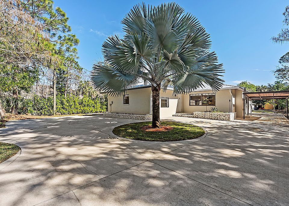1st image of 5440 Coral Wood Dr