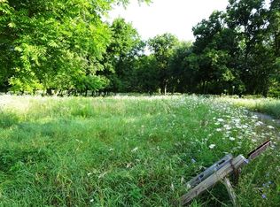 43W126 Empire Rd, St Charles, IL 60175