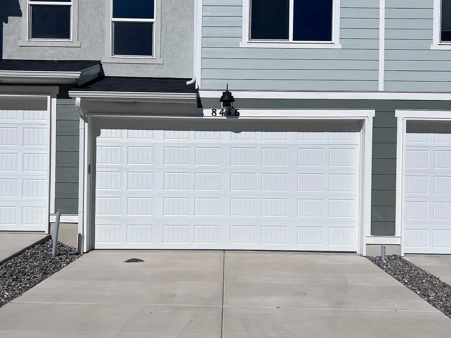 Spacious Modern 3 Bed, 2 Bath Townhouse in Magna | Available Sept 19 — Photo 2