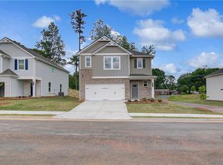 16 Camellia Dr, Fairburn, GA 30213