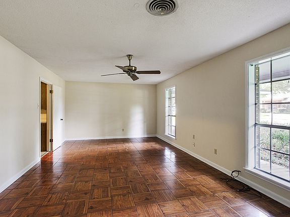 4th image of 509 Ashland St