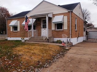 160 Saint Luke Dr, Florissant, MO 63031
