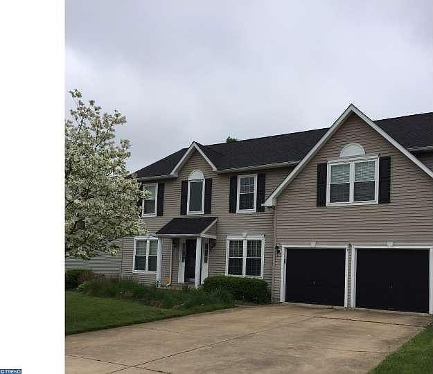 1st image of 9 Oakwood Blvd