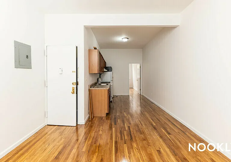 78 Starr St #1L — Photo 2