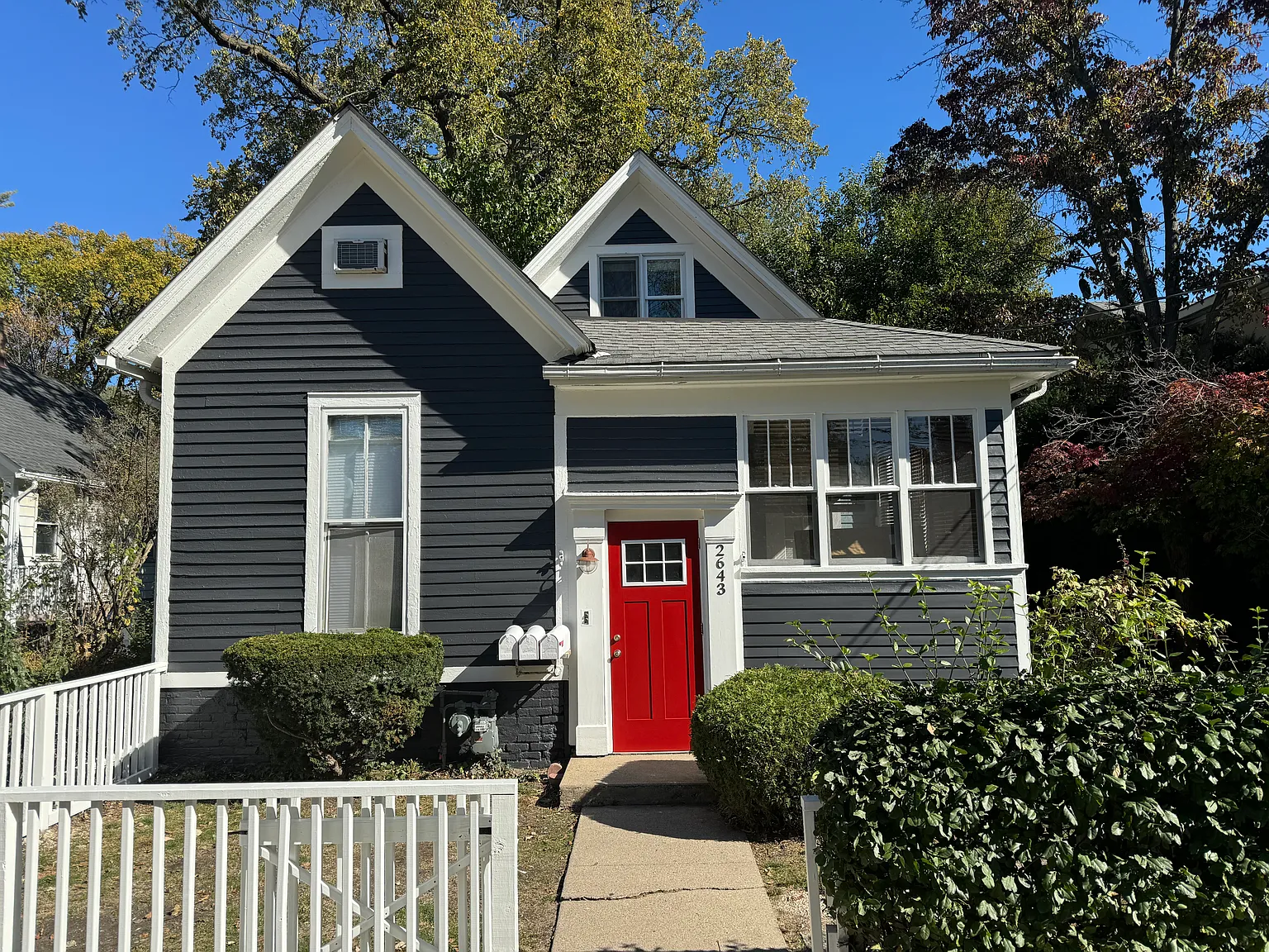 Poplar Ave, Evanston — Photo 1