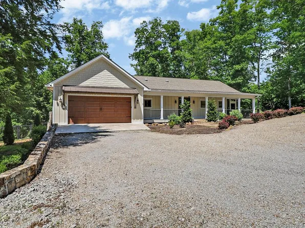 292 Crouch Branch Ln, Allardt, TN 38504
