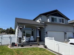 902 Blitz Lane, Selah, WA 98942