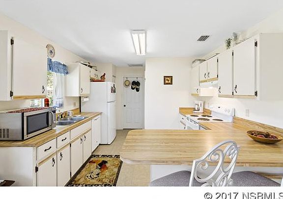 5th image of 3223 Queen Palm Dr