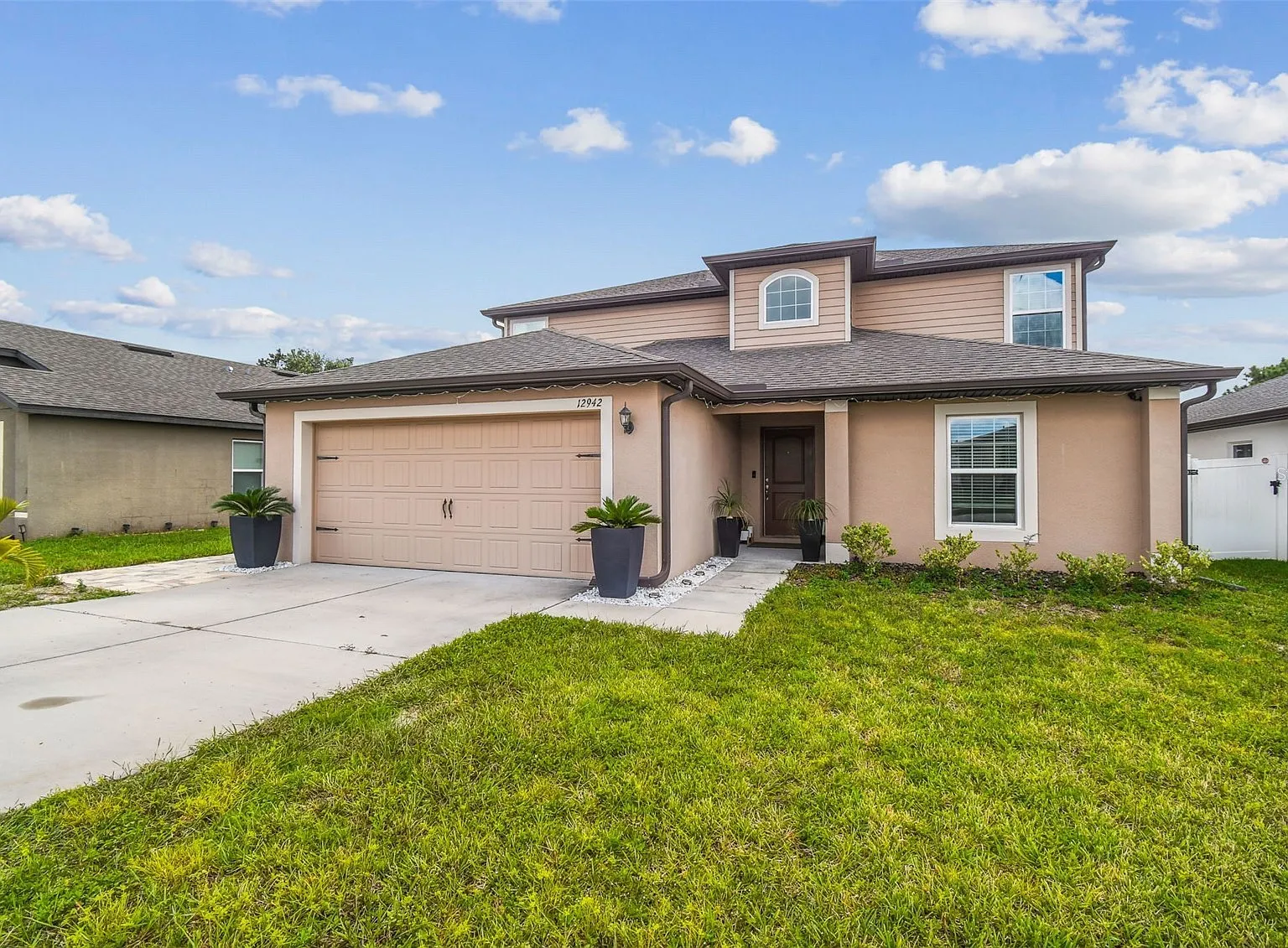 5 bed, 2461 sqft, $2,900 — Photo 1