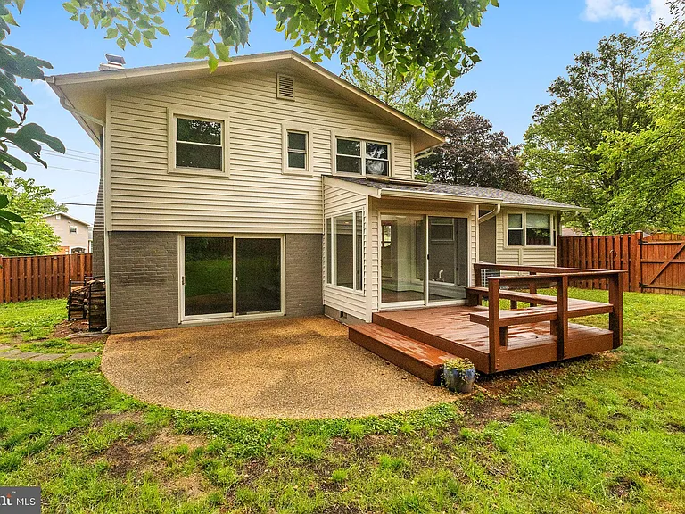 6901 Murray Ln — Photo 40