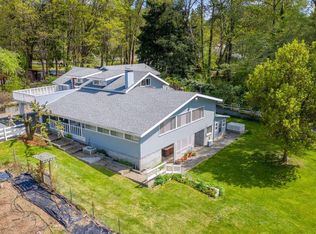 2036 Dowell Rd, Grants Pass, OR 97527